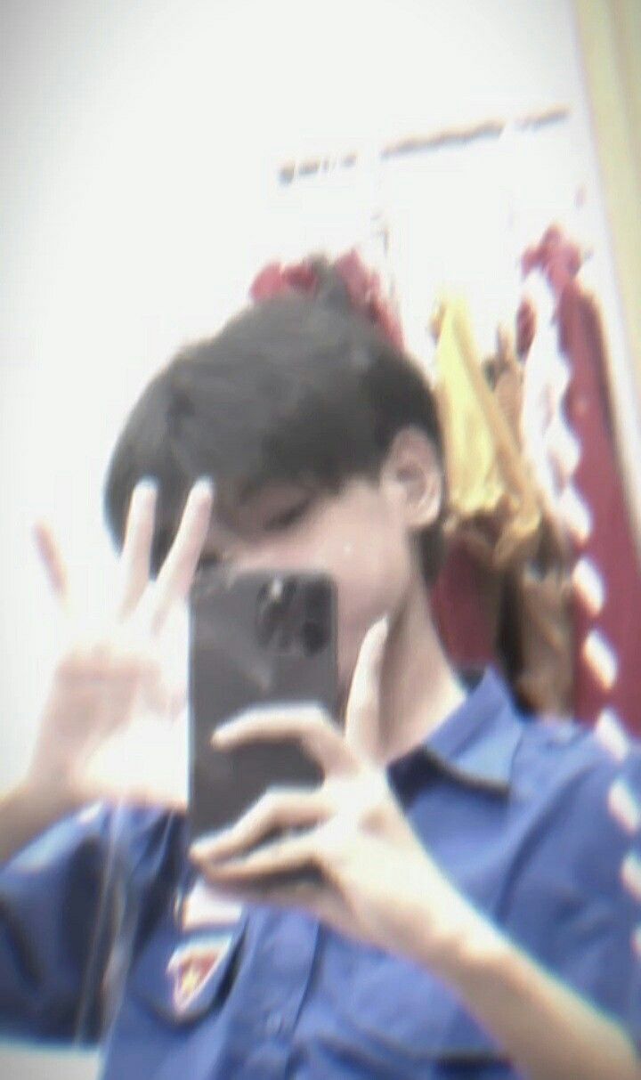 Ảnh trai đẹp K12 góp phần làm nổi bật trào lưu chia sẻ hình ảnh học sinh online