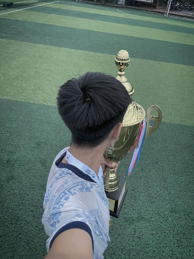 Một bộ ảnh trai đẹp K12 gây chú ý nhờ sự lan truyền nhanh chóng trong cộng đồng