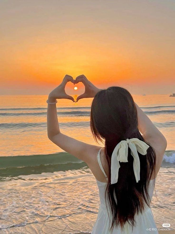 Chụp ảnh sau lưng - nơi chỉ còn lại em và biển