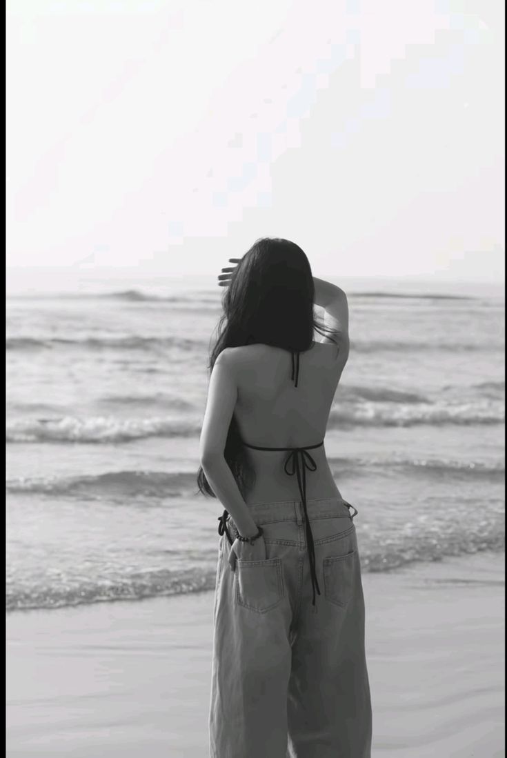 Gió thổi nhẹ - và em cứ thế đứng yên