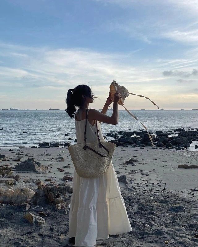 Một tấm ảnh sau lưng khiến người ta muốn đến biển ngay