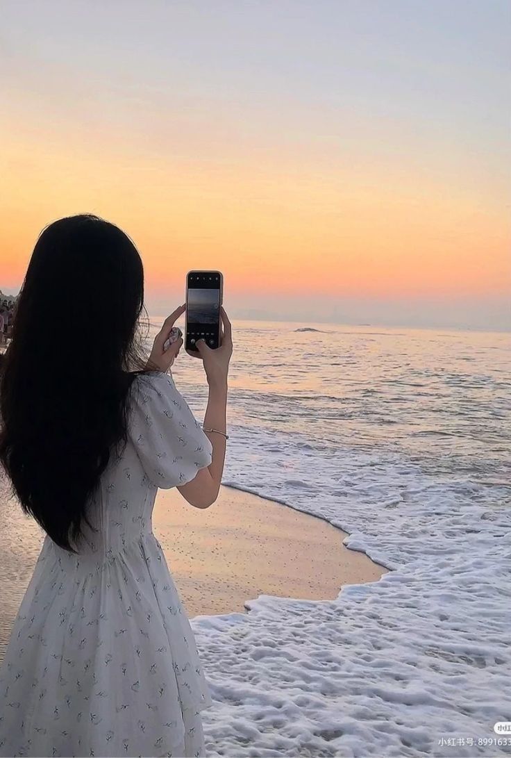 Không cần biểu cảm - chỉ cần quay lưng đủ đầy cảm xúc