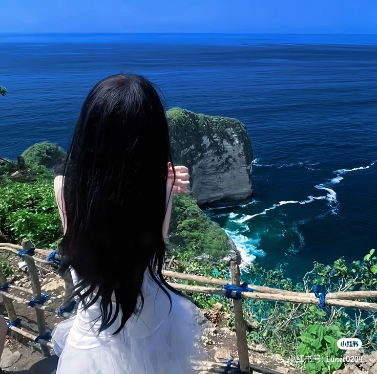 Ảnh sau lưng là cách để khán giả tự cảm nhận