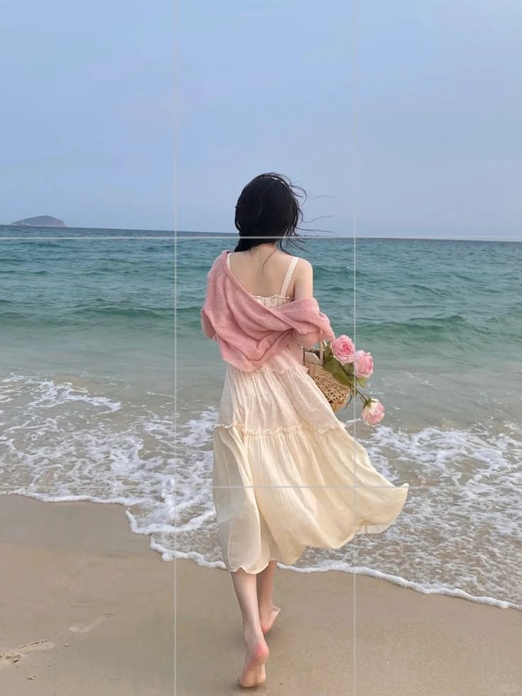 Đôi chân trần in dấu, dáng lưng lại nói nên tất cả