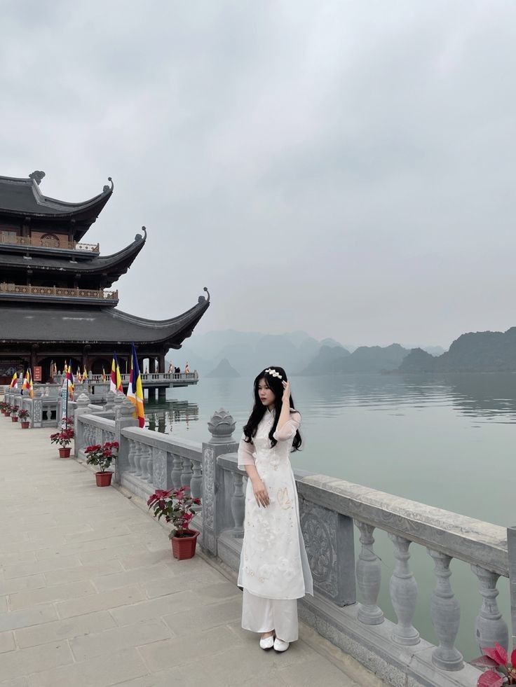 Ảnh đi chùa như dấu ấn của sự an nhiên