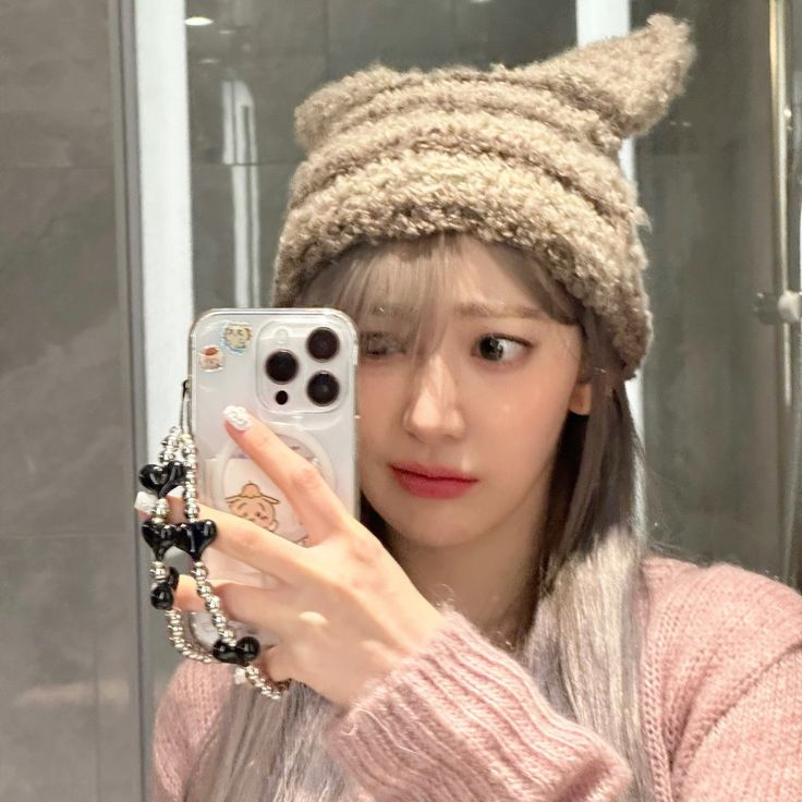 Lặng lẽ tạo dáng, ồn ào trong nội tâm