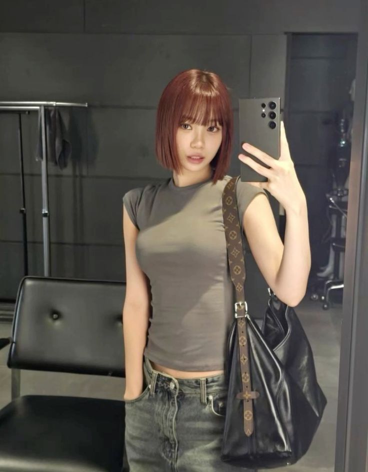 Một lần soi gương, một lần yêu lại mình