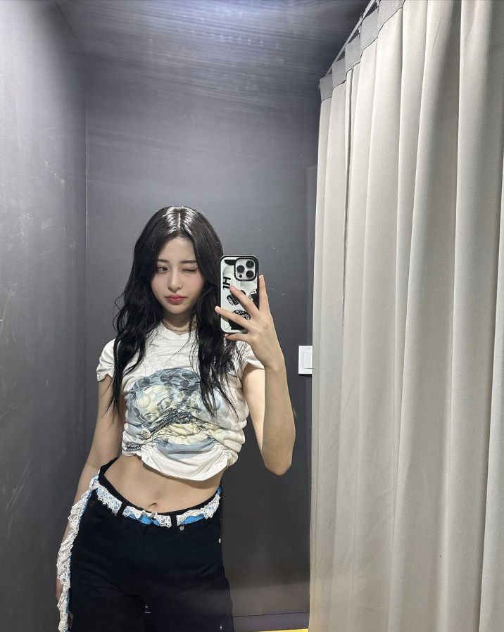 Tạo dáng không nhiều nhưng vibe vẫn đậm