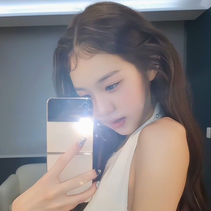 Tự soi mình để hiểu thêm mình