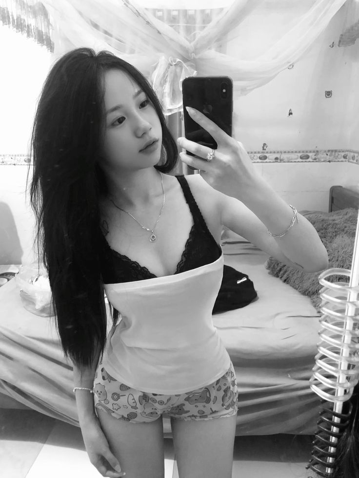 Nét đẹp mộc mạc trong ảnh gái xinh 2k5 khiến khung hình nổi bật