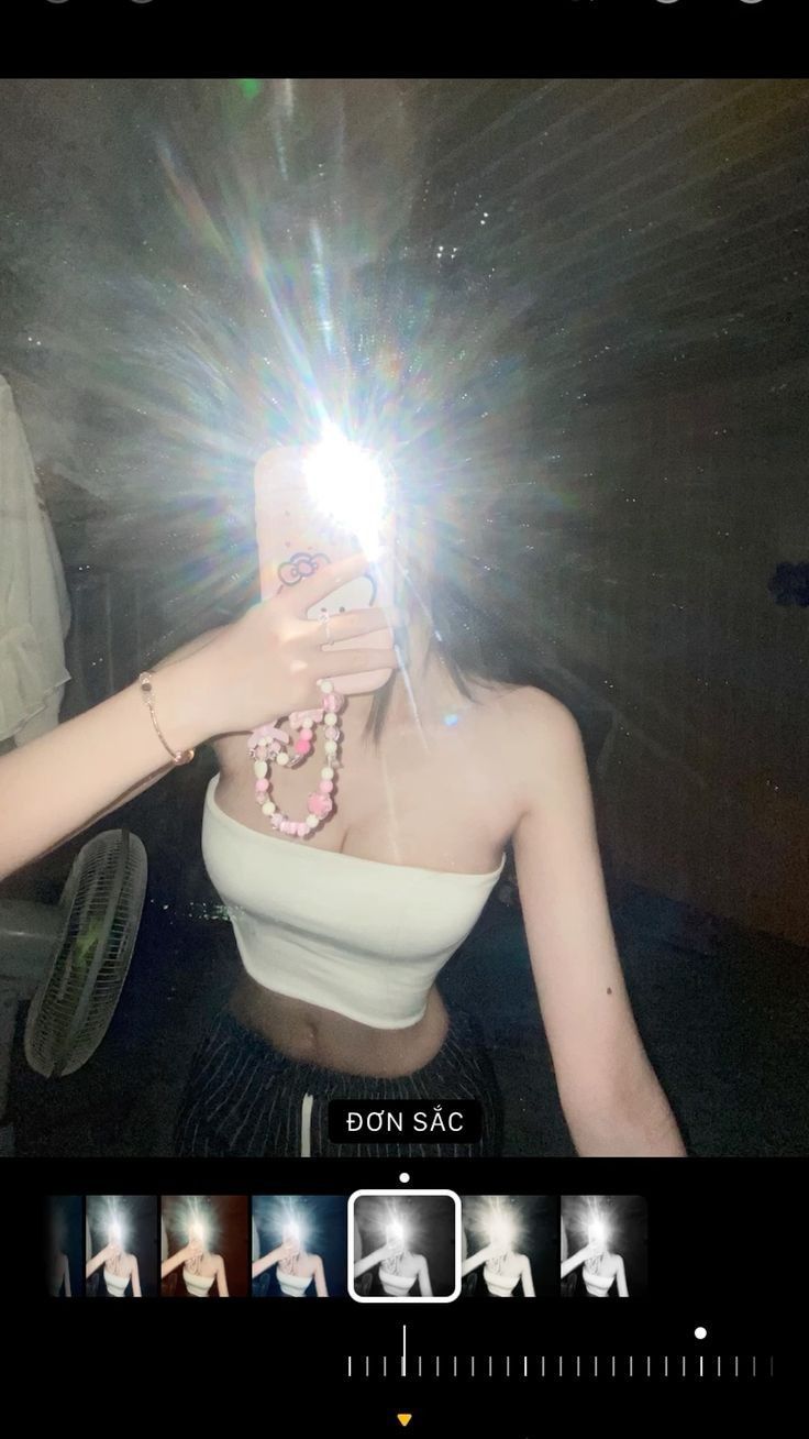 Ảnh gái xinh 2k5 mang sự hồn nhiên khiến khung hình thêm gần gũi