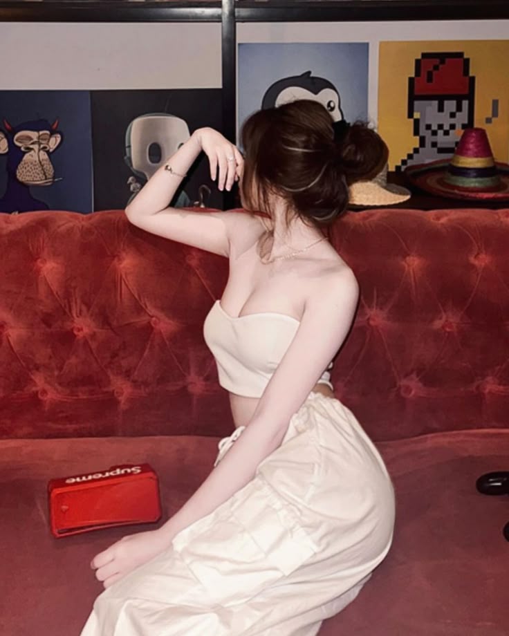 Vẻ đẹp trẻ trung duyên dáng của ảnh gái xinh 2k5 khiến tim rung rinh