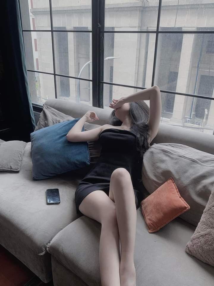 Ảnh gái xinh 2k5 hồn nhiên rạng rỡ làm không gian thêm sống động