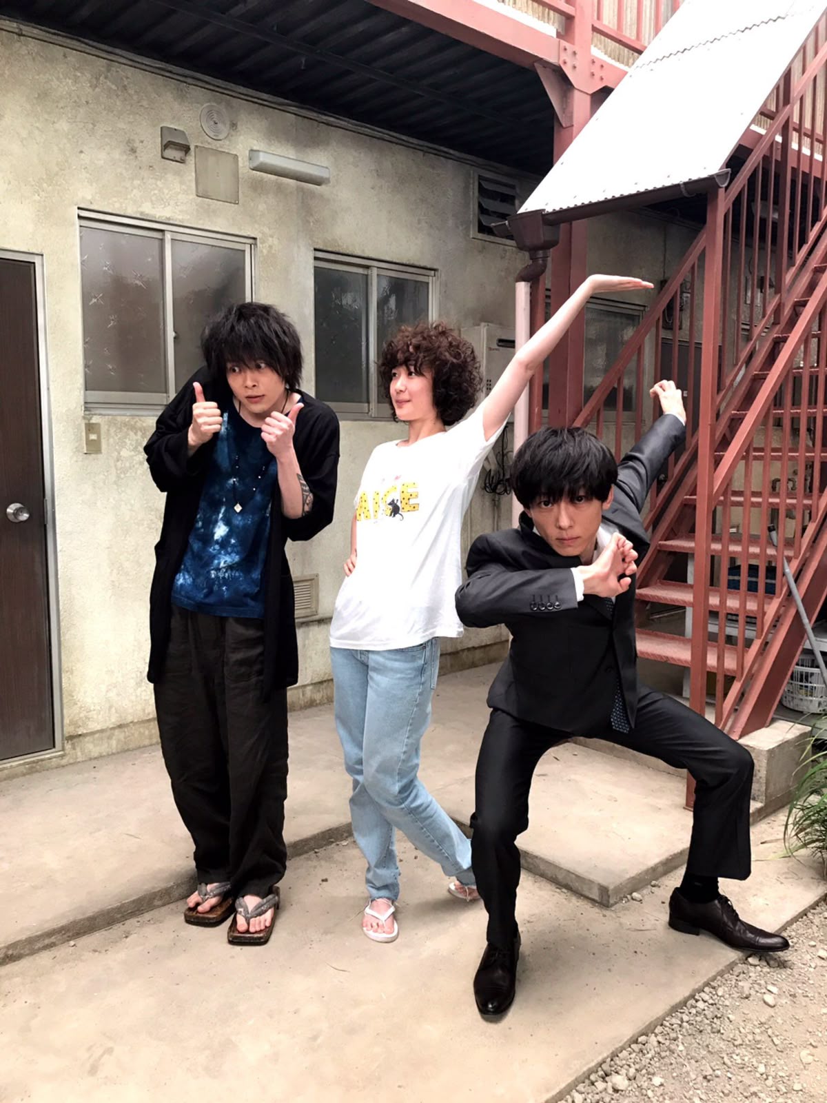 Bức ảnh nào cũng phải “có trò”