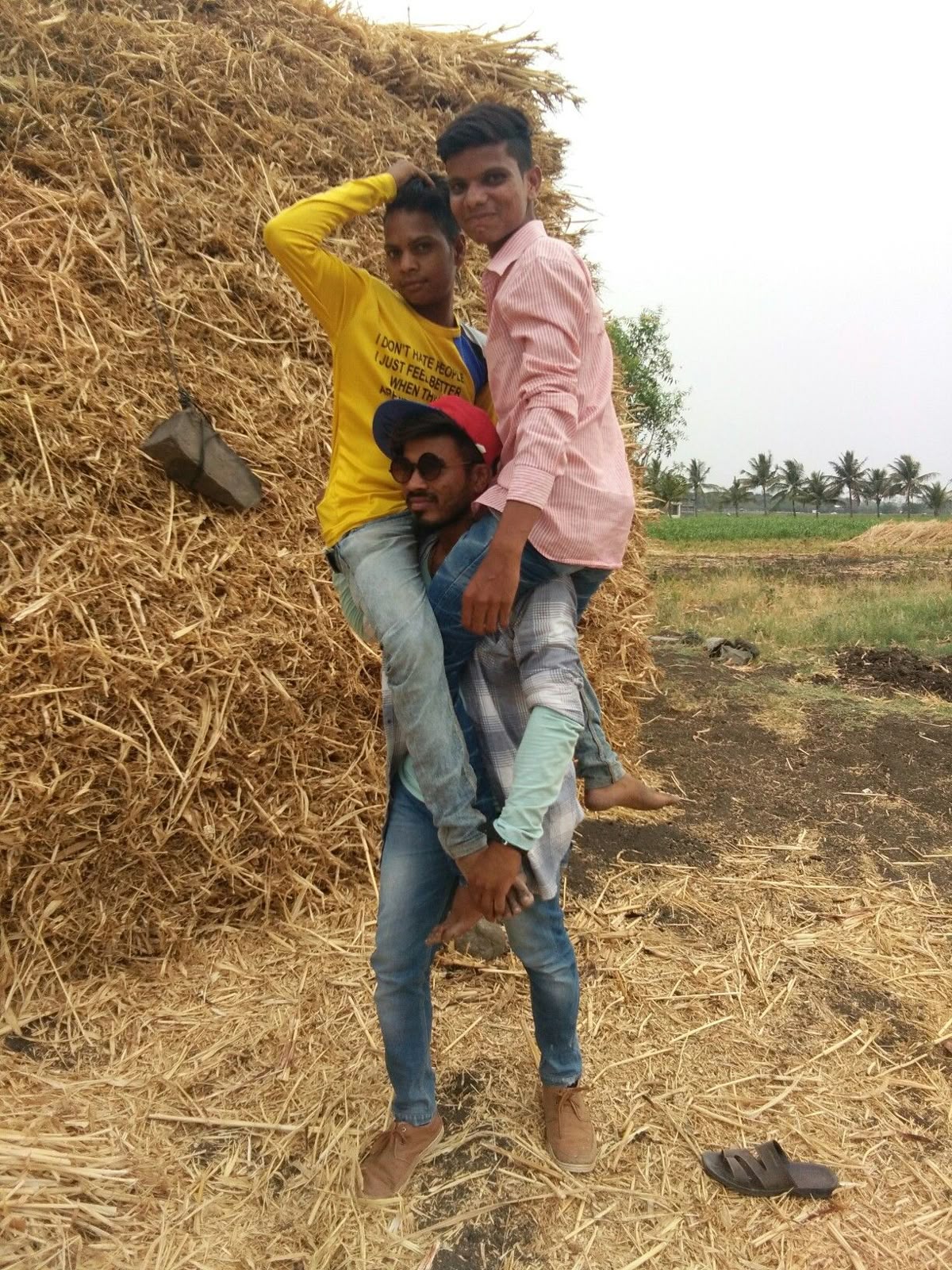 Không cần đẹp, chỉ cần vui