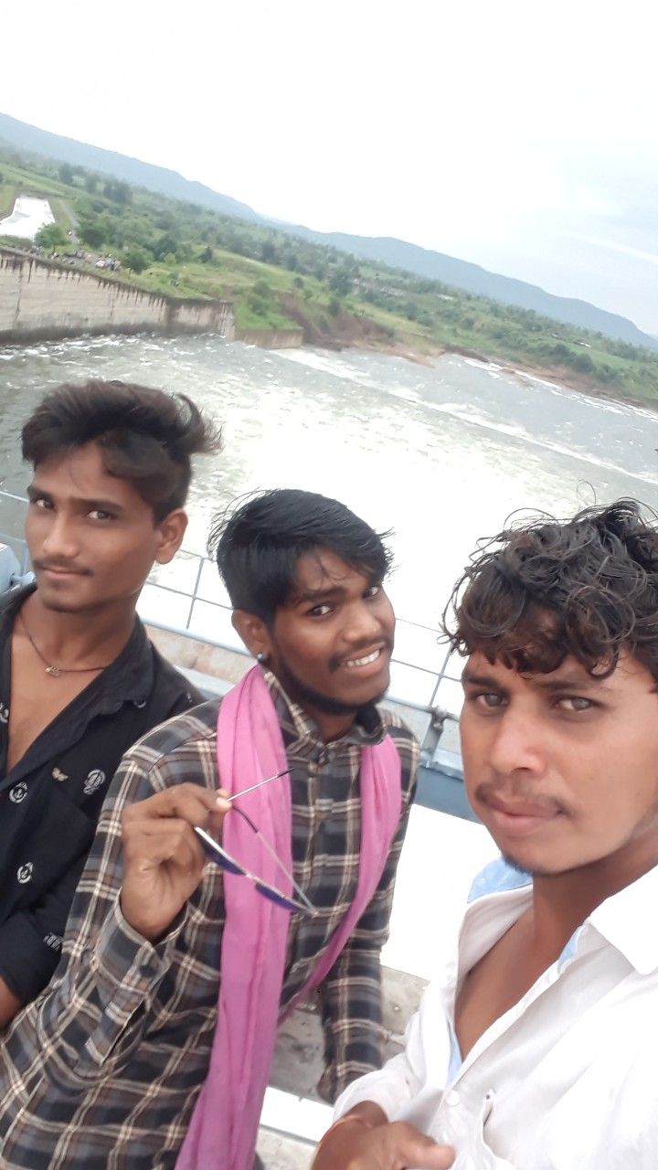 Tạo dáng kiểu “ai làm nấy chịu”