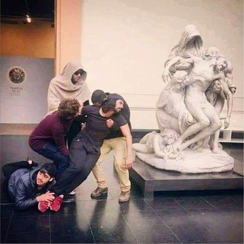 Chụp hình nhóm vui hết cỡ