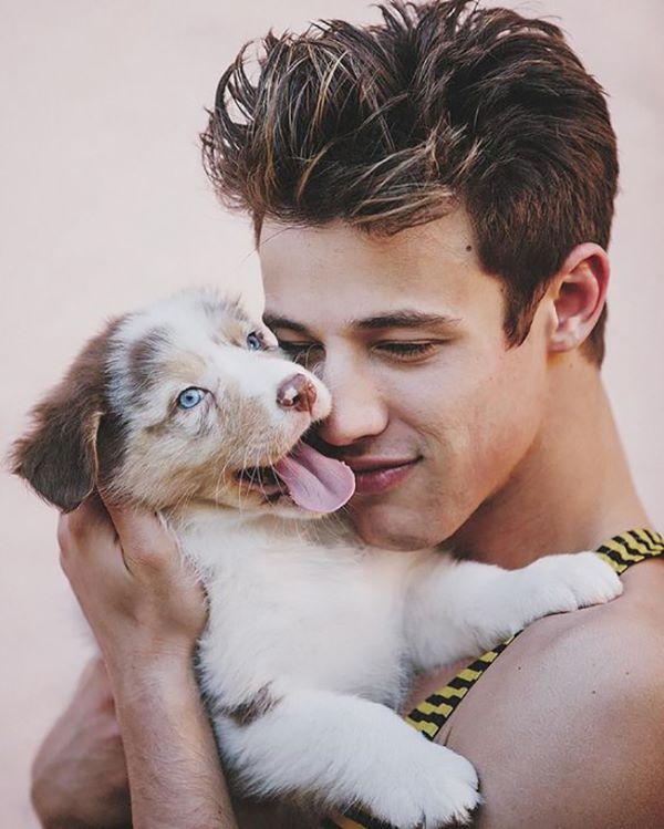 Selfie cùng thú cưng