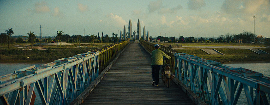 tuan-andrew-nguyen-unburied-sounds-video-still