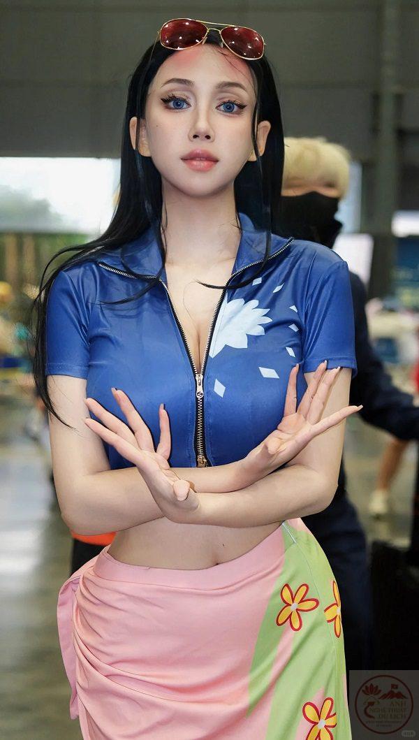 Nico Robin r34 phom dáng bó gọn