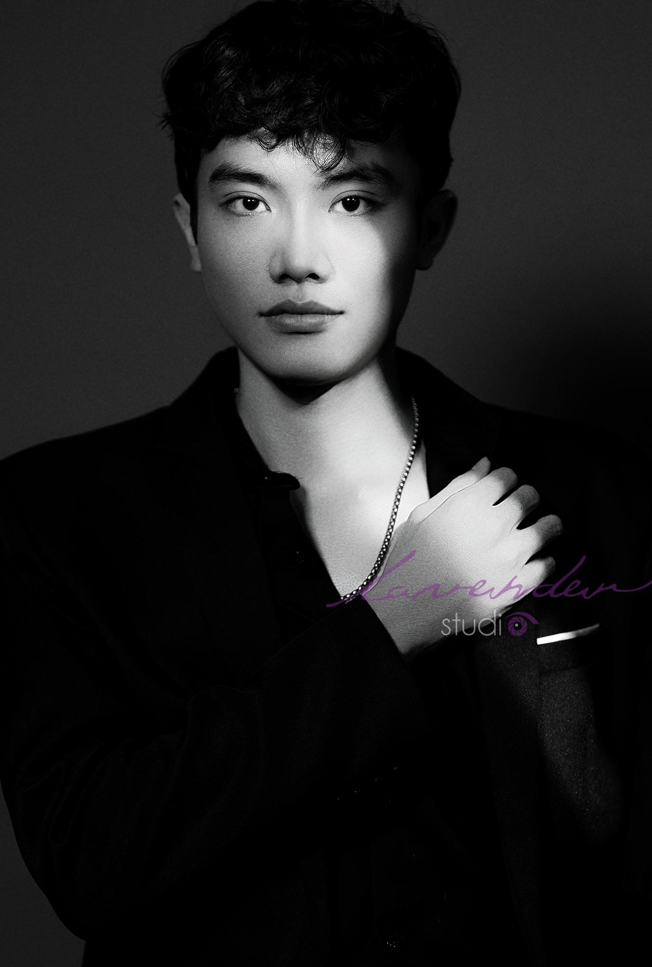 Hình trai đẹp đen trắng 