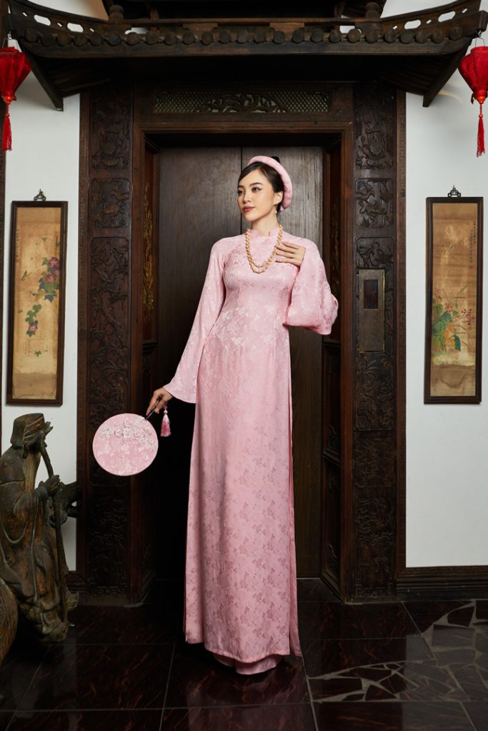 ao dai mau hong dep cho nguoi beo