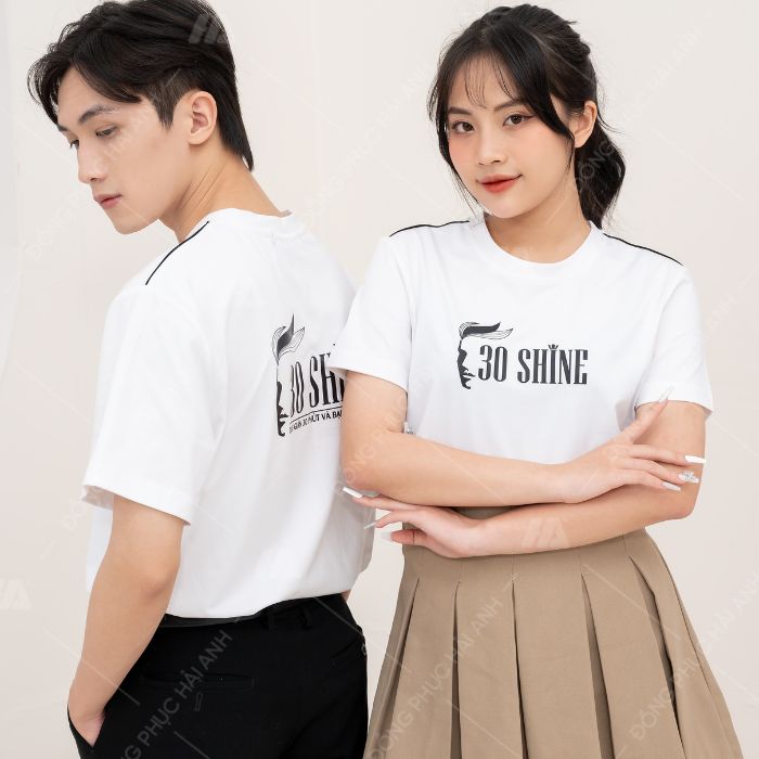 Tinh khôi và thanh lịch với mẫu áo thun đồng phục màu trắng