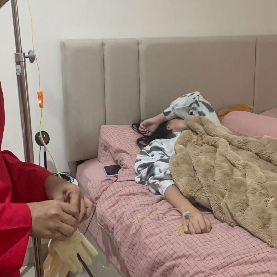 hinh anh om met moi 960px 960px avatar 9