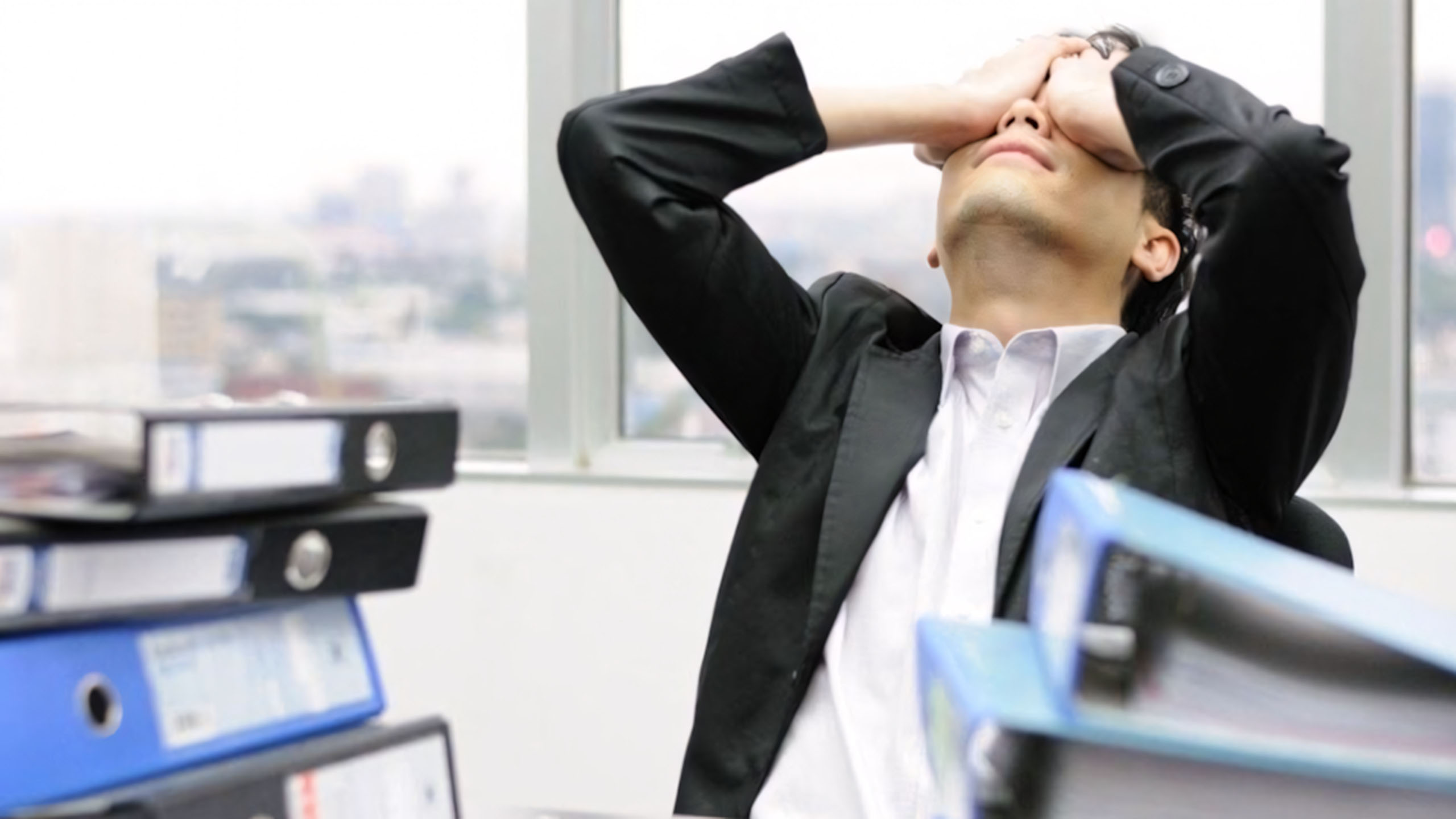 hinh anh lam viec met moi 2560px 1440px 2k 8