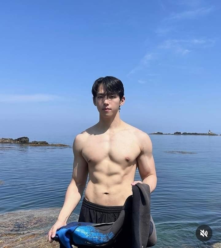 ảnh anime trai 6 múi