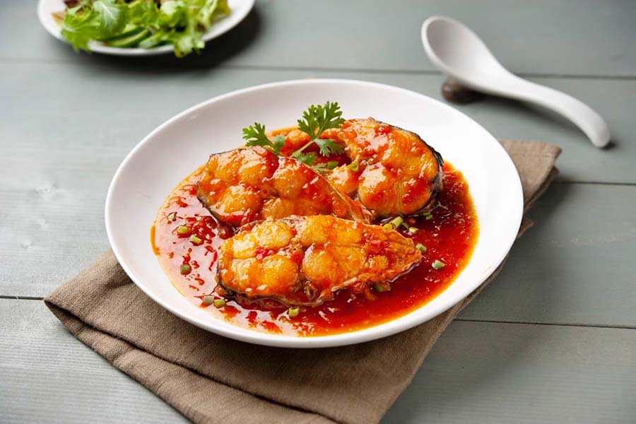 Cá chẽm sốt cà chua là món ăn cực kỳ tốn cơm nhé.