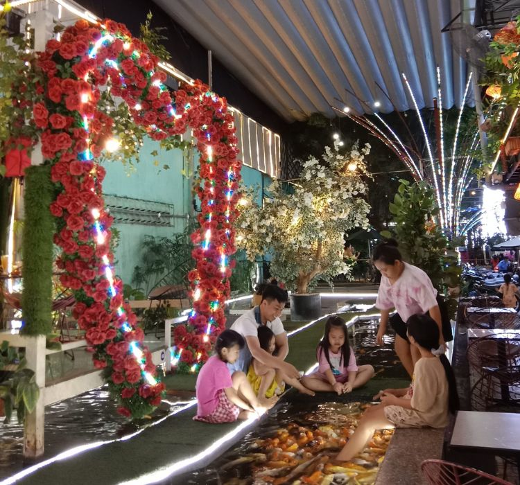 Điểm danh các quán cafe cá Koi cực chill, thư giãn ở Sài Gòn