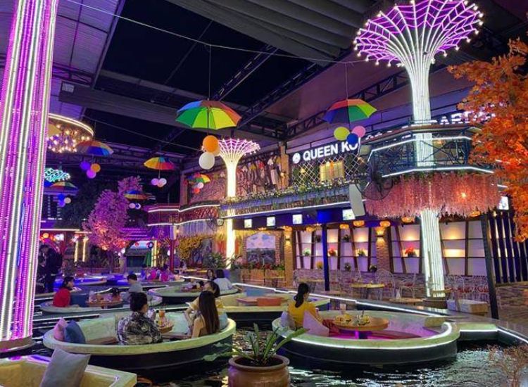 Điểm danh các quán cafe cá Koi cực chill, thư giãn ở Sài Gòn