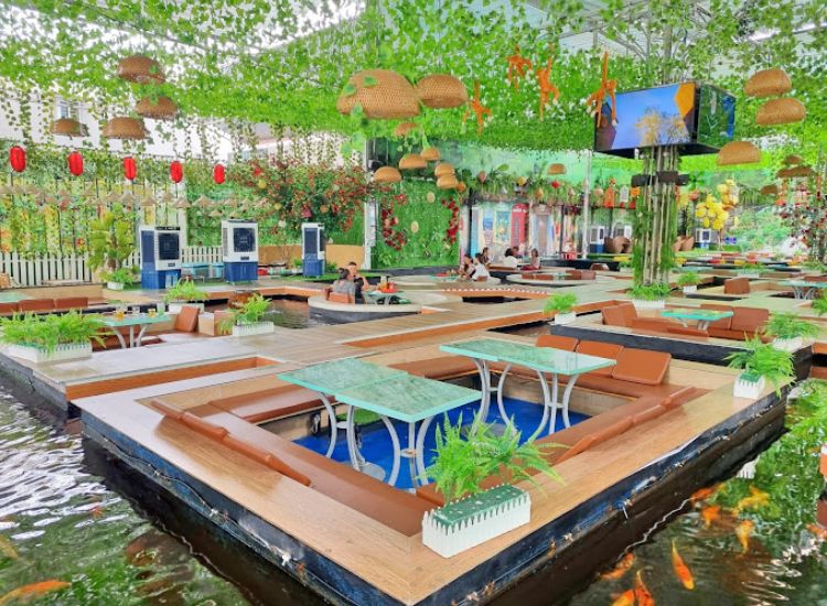 Điểm danh các quán cafe cá Koi cực chill, thư giãn ở Sài Gòn