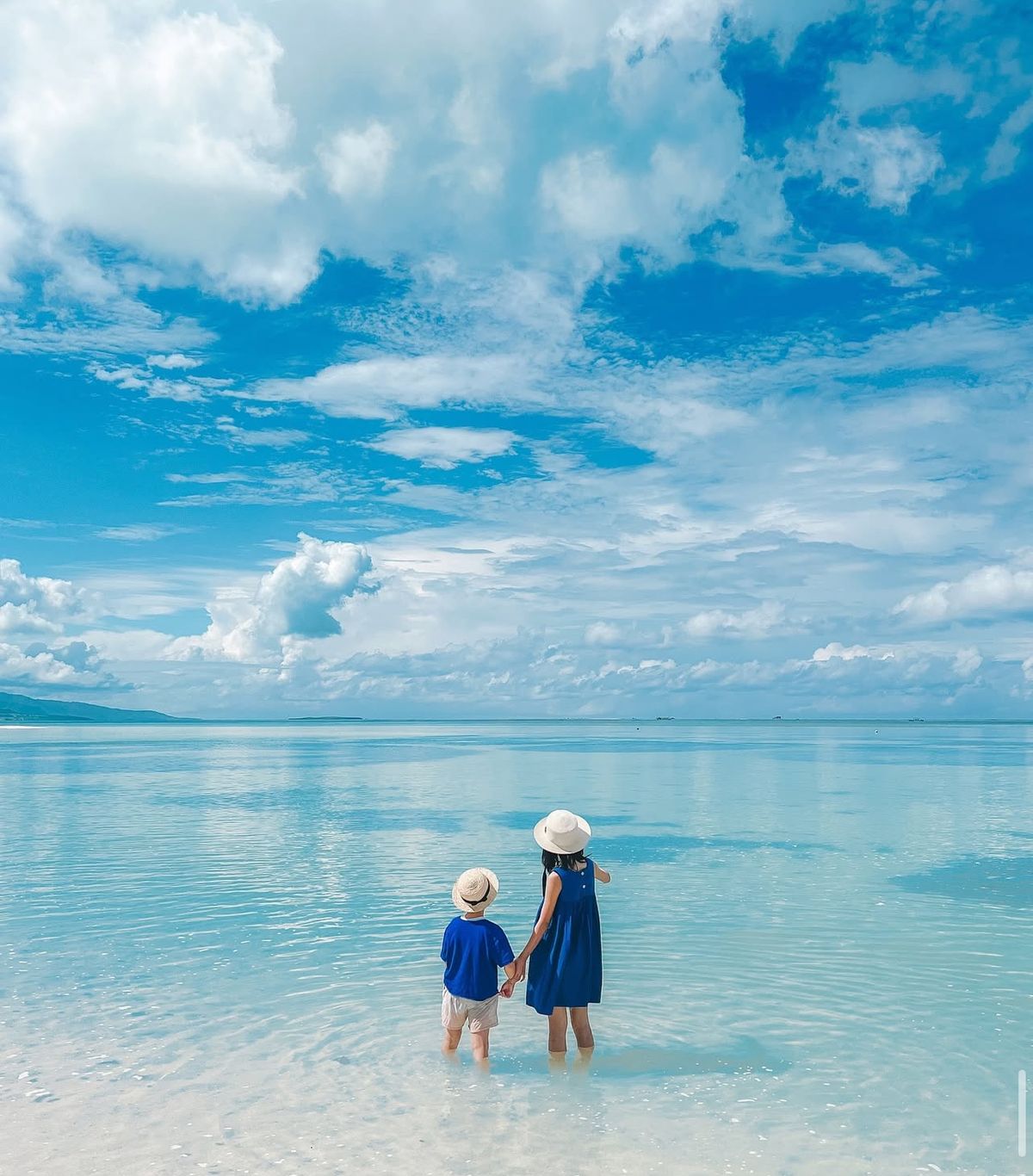 Gió biển ôm trọn những tiếng cười