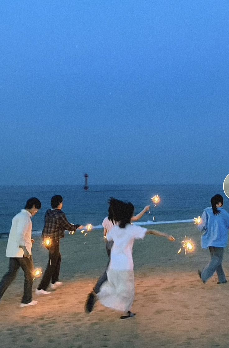 Một hàng người, một đường chân trời