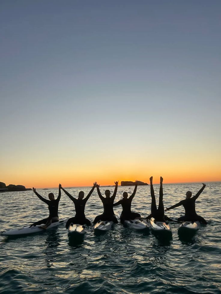 Bầu trời cũng ngỡ ngàng vì tụi mình quá đẹp