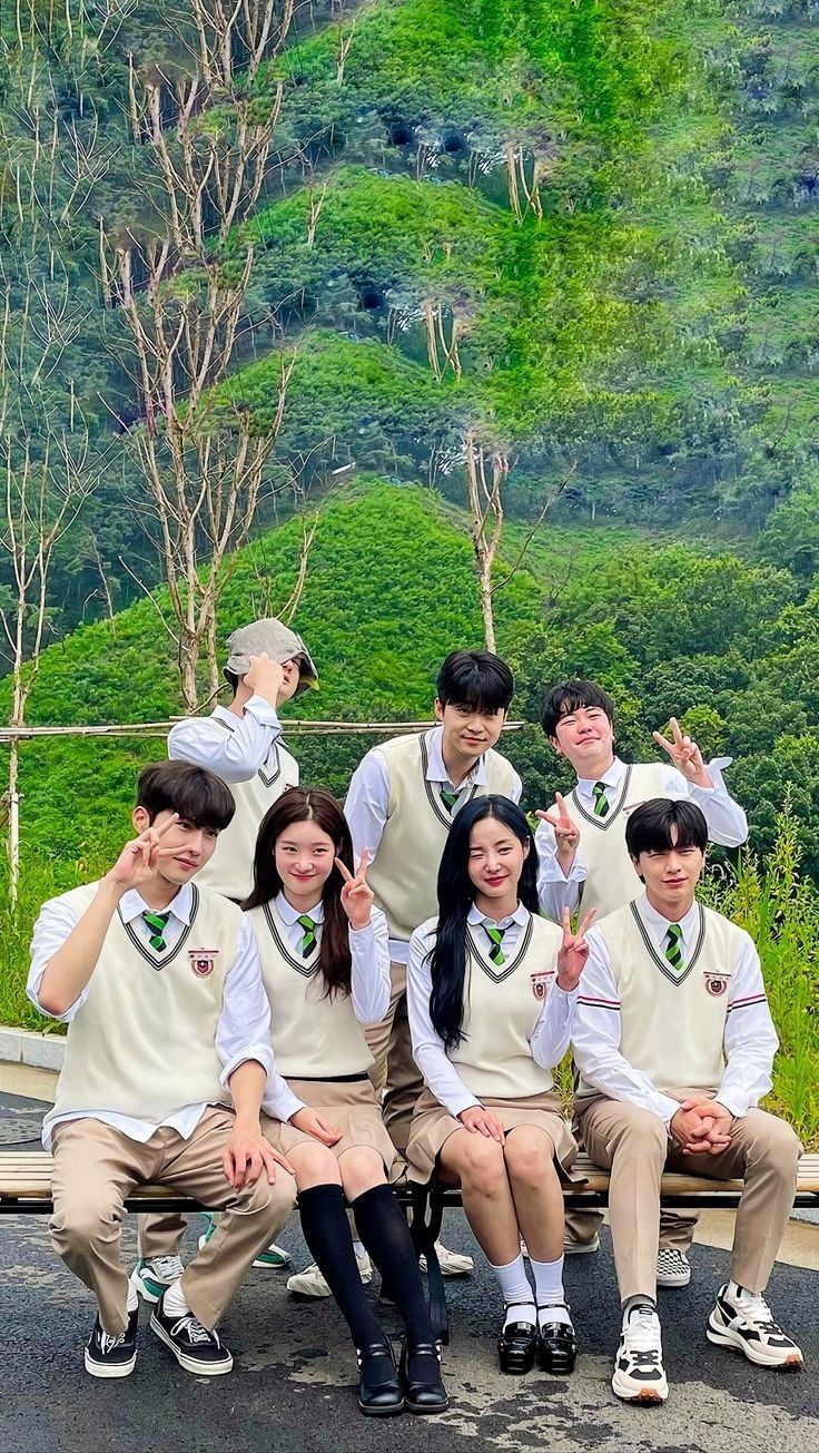 Khoảnh khắc vui tươi của bạn bè cùng lớp