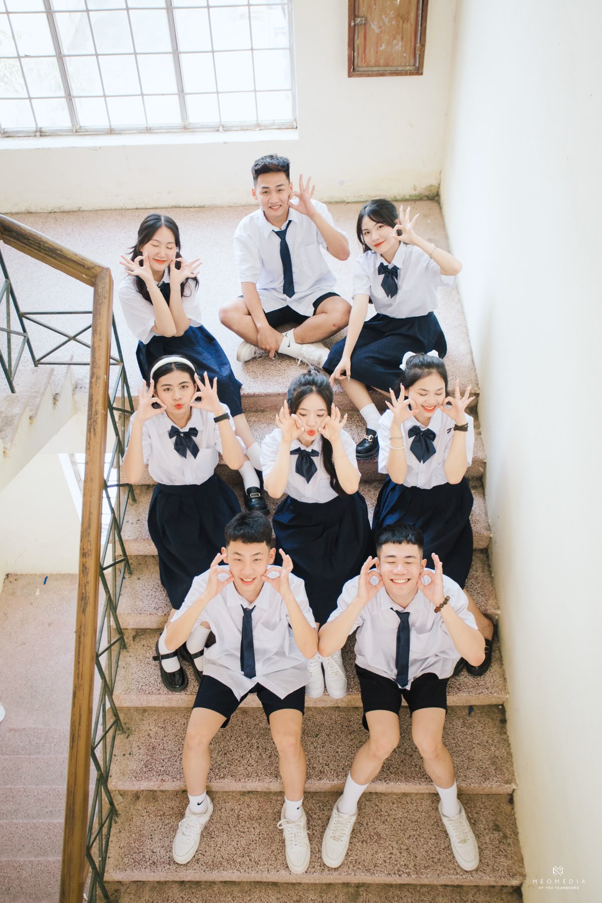 Khoảnh khắc lưu giữ thanh xuân bên bạn bè