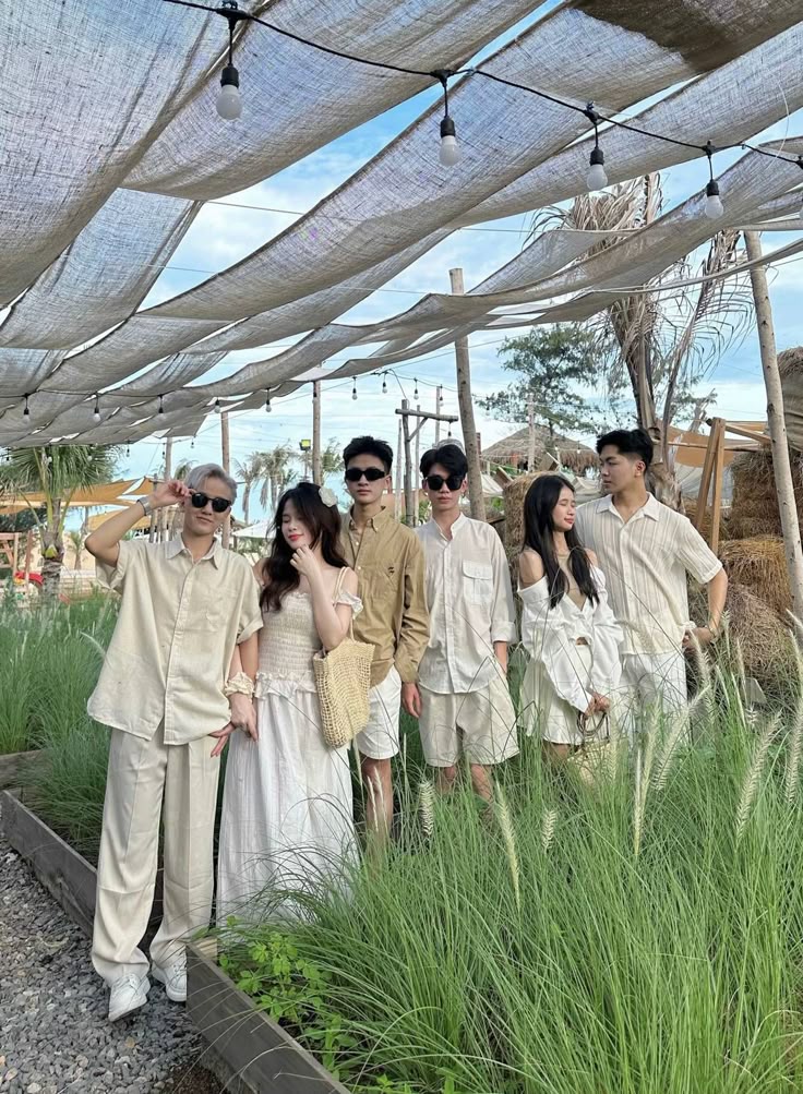 Thần thái vui vẻ cùng nhau trong ảnh