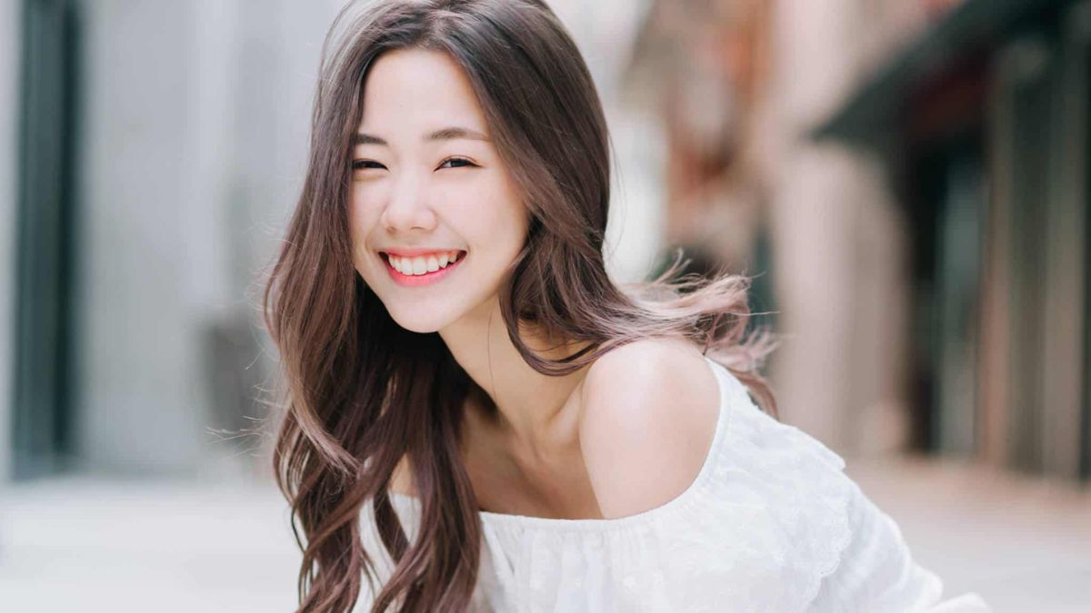 Chụp hình cười tươi cận cảnh