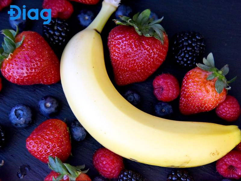 Chuối, các loại dâu cung cấp chất dinh dưỡng giúp giảm hấp thụ chất béo