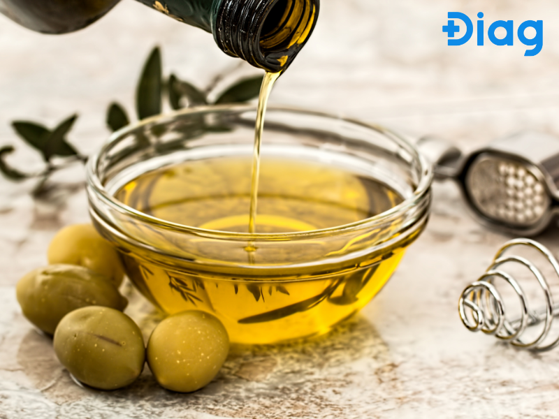 Sử dụng dầu olive giúp kiểm soát và ổn định mỡ máu