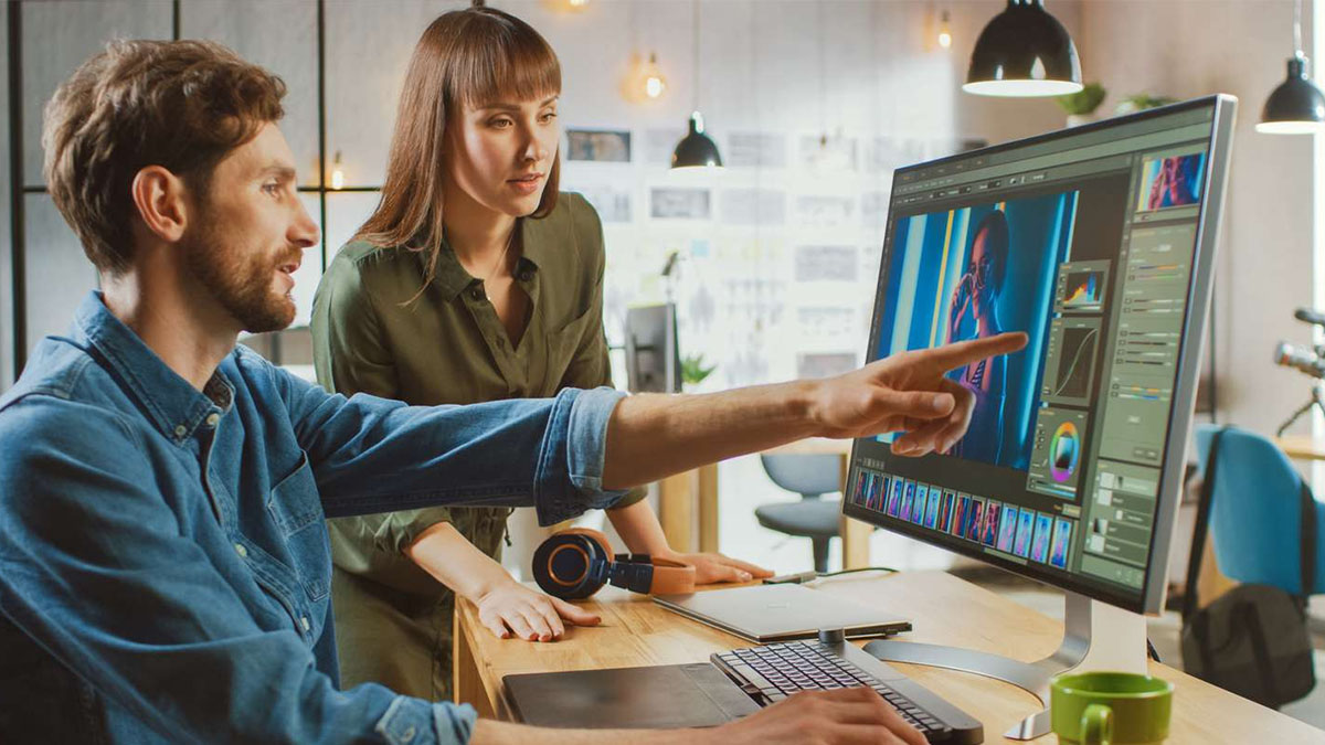 Nên lựa chọn tự học Photoshop hay học tại trung tâm?