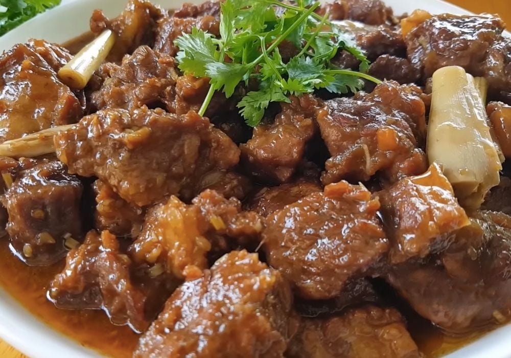 Món thịt bò kho gừng