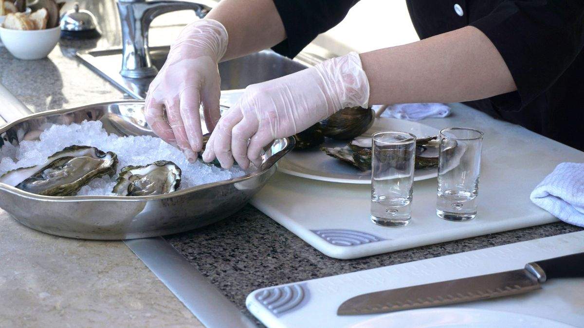 Cách làm sốt phô mai nướng hàu bước 1