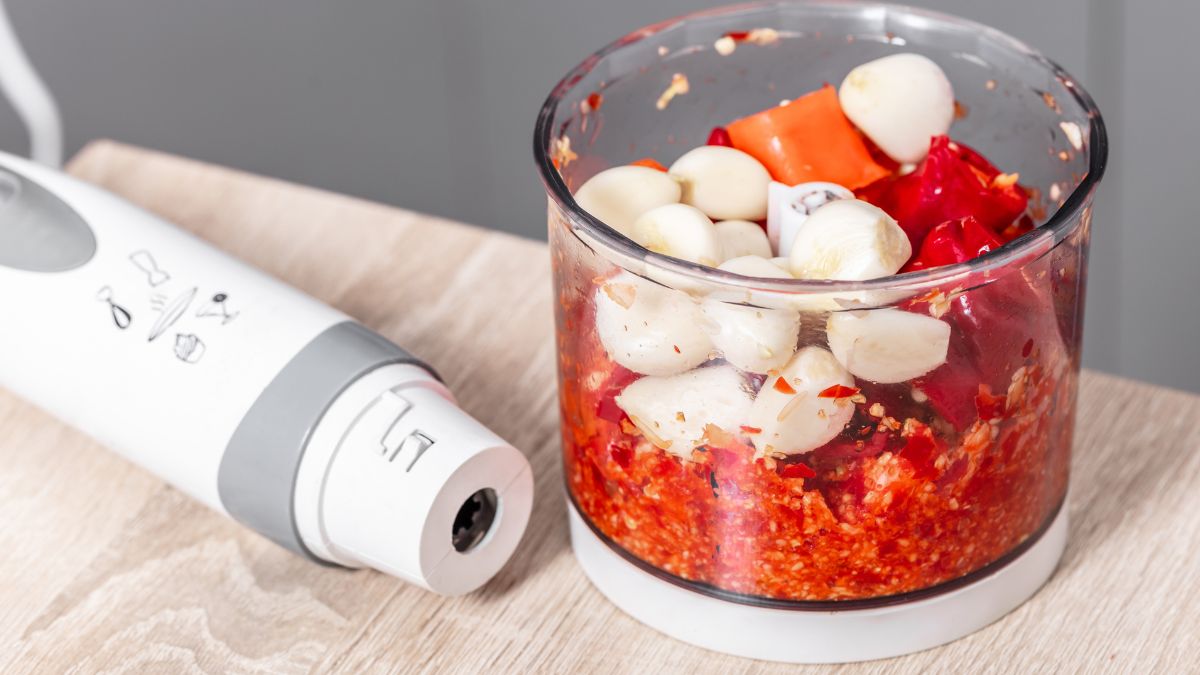 sơ chế măng ớt cay