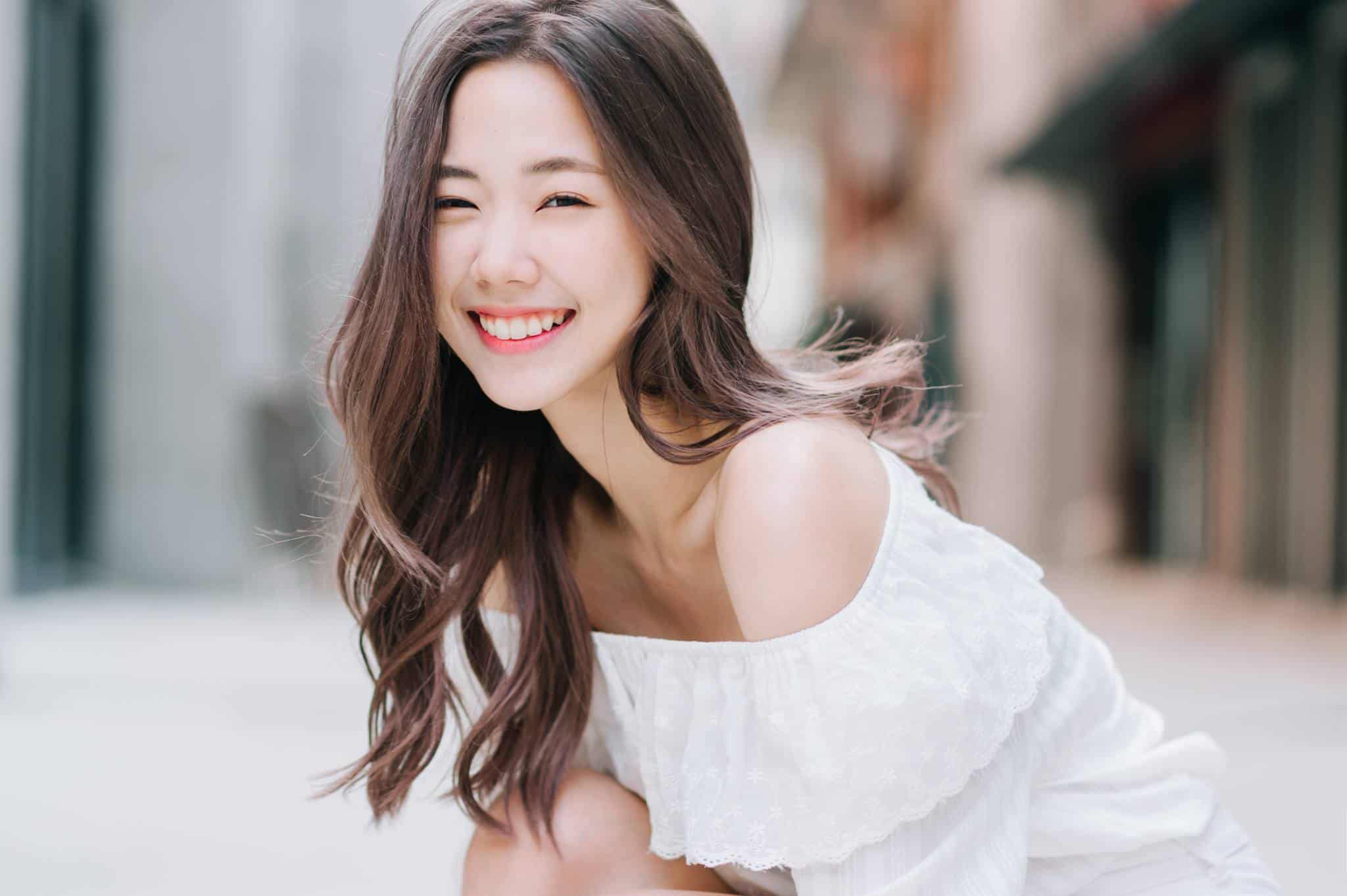 Một nụ cười thật tươi sẽ khiến bạn trông ăn ảnh hơn nhiều