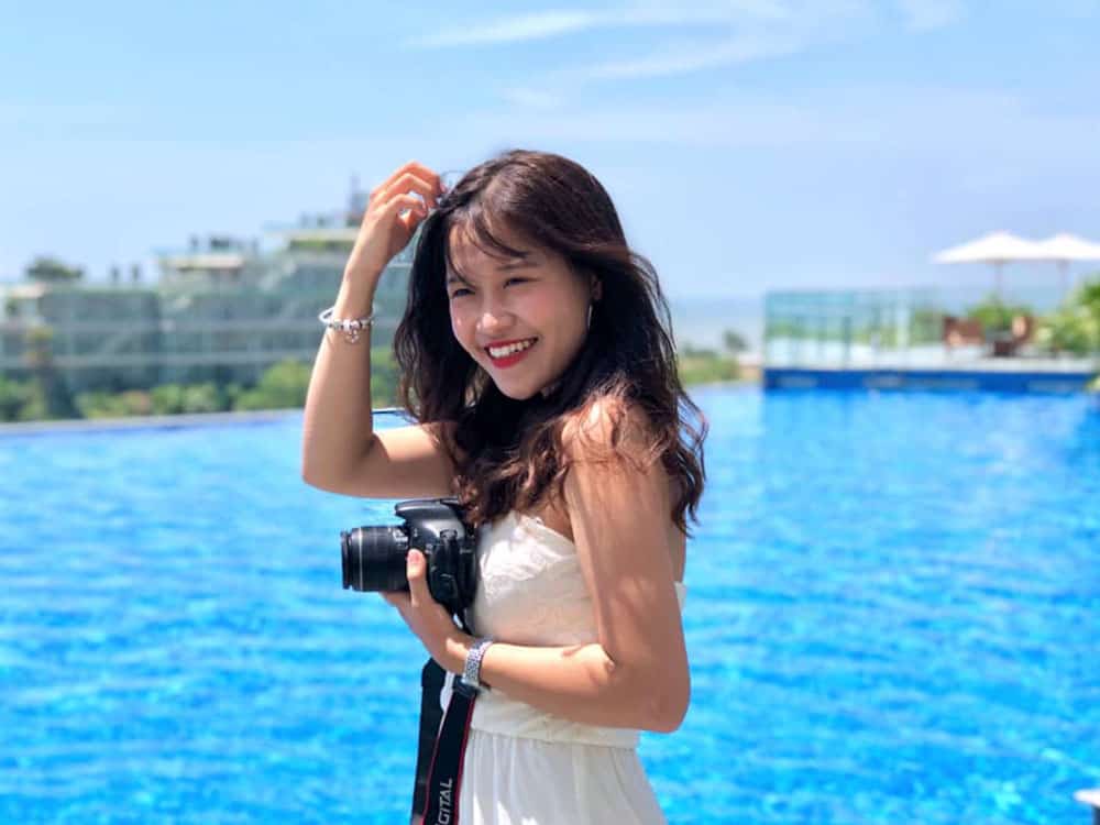 Hãy tập cười trước gương thật nhiều lần để có một nụ cười tự nhiên nhất