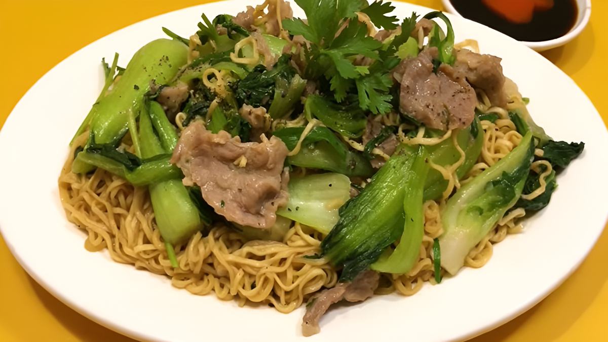 Cách làm mì xào bò bước 2